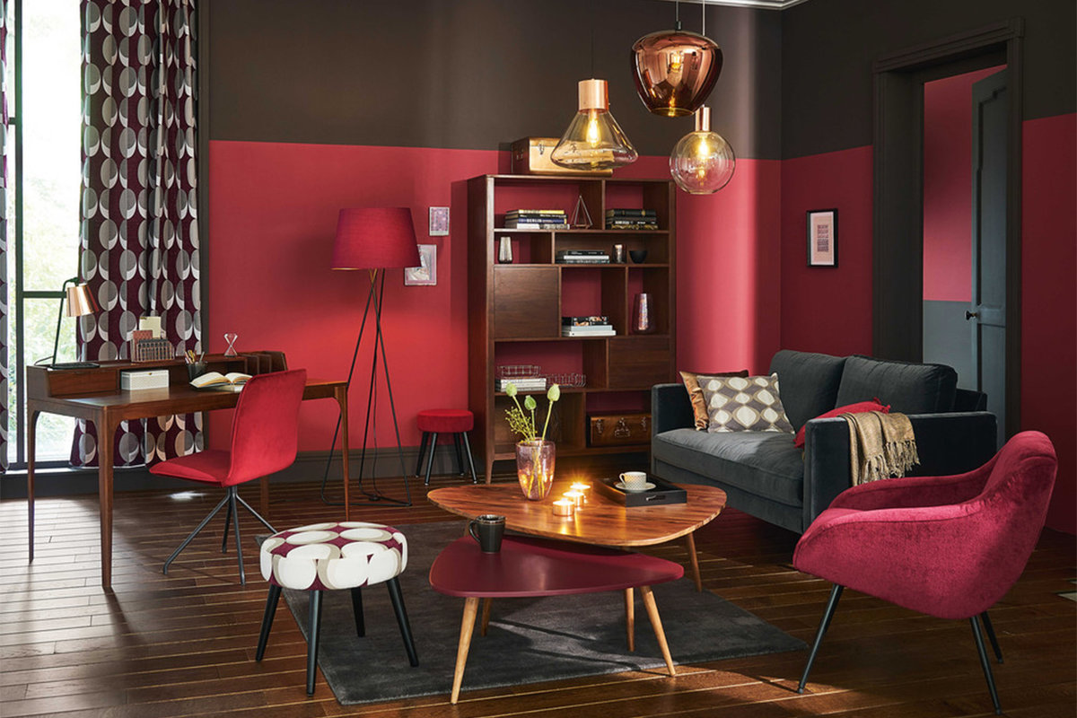 красно коричневая мебель в интерьере